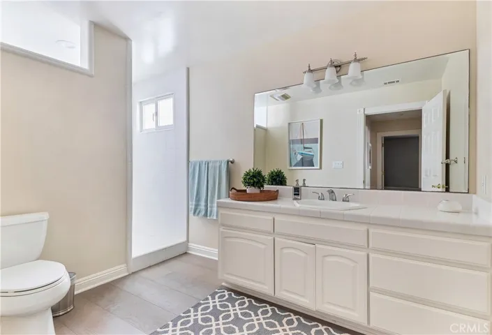 Large downstairs Bathroom