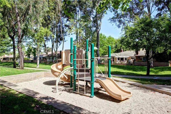 9 Dogwood S, Irvine, California 92612