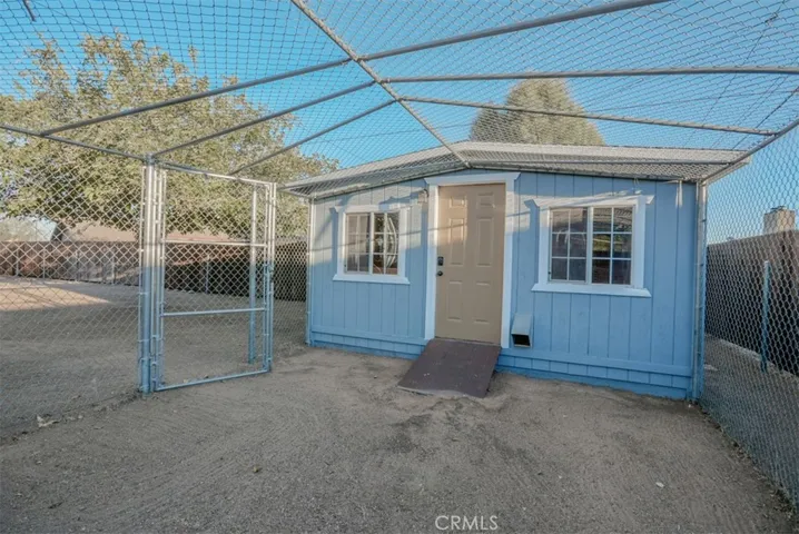 22452 Sioux Road, Apple Valley, California 92308