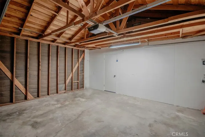 22452 Sioux Road, Apple Valley, California 92308