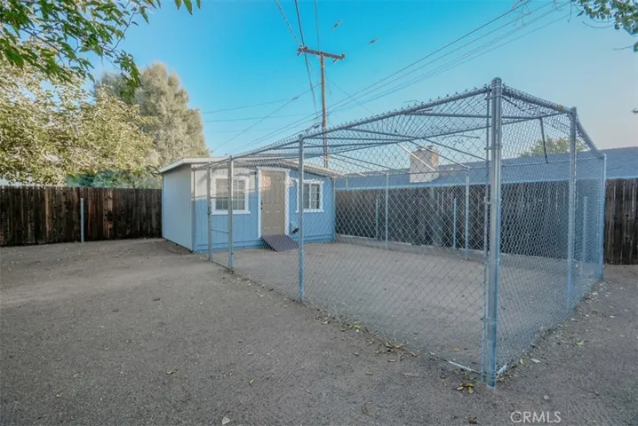 22452 Sioux Road, Apple Valley, California 92308