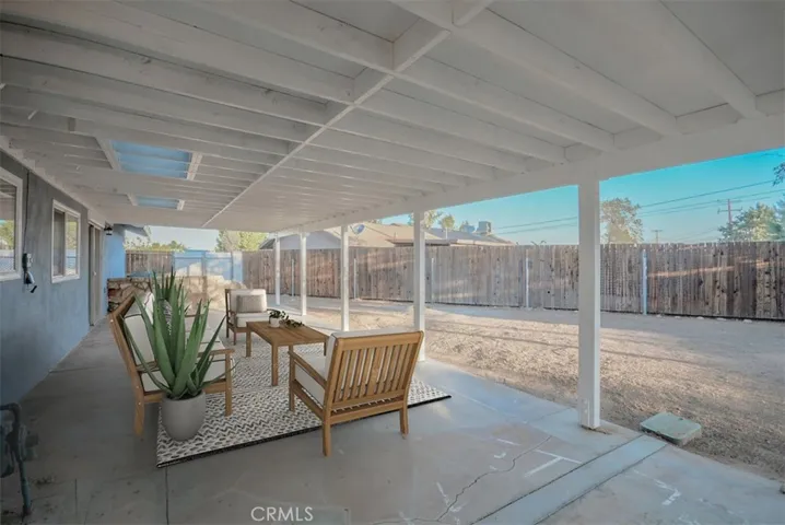 22452 Sioux Road, Apple Valley, California 92308