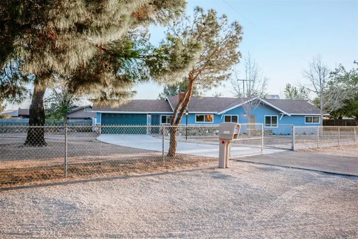 22452 Sioux Road, Apple Valley, California 92308