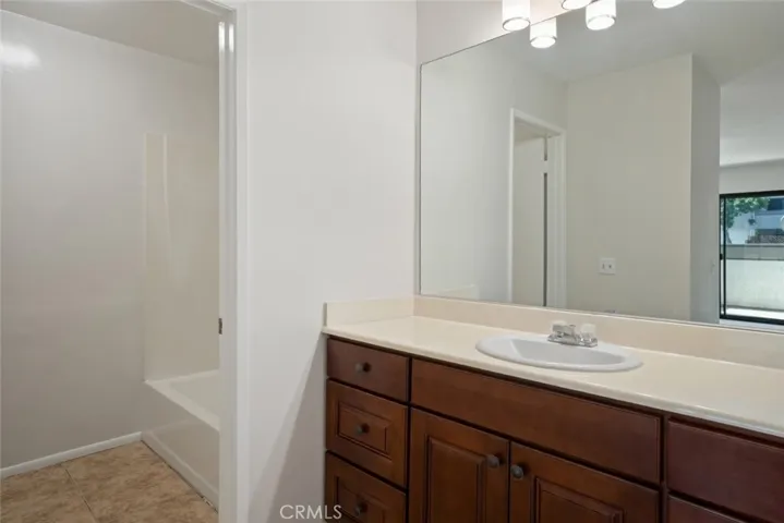 1 Town And Country Road, Pomona, California 91766