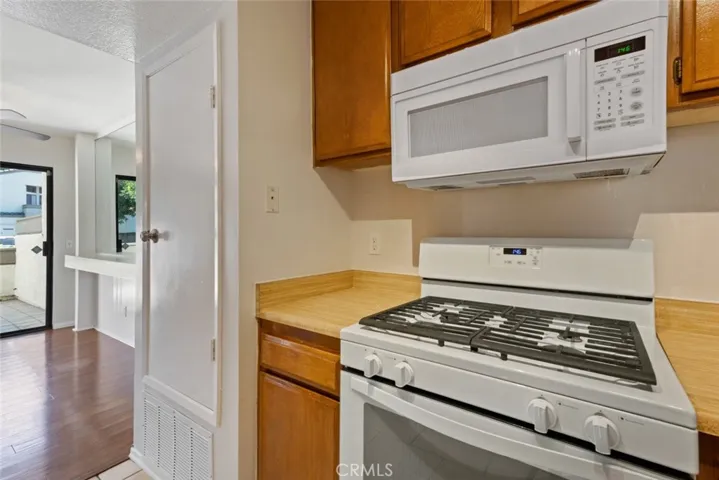 1 Town And Country Road, Pomona, California 91766