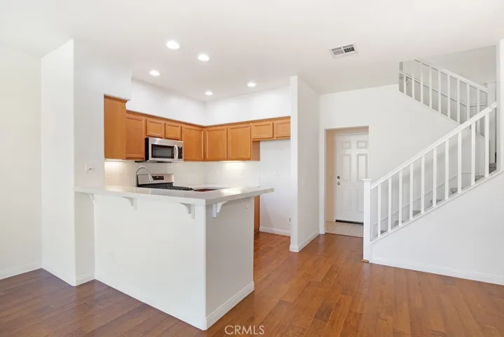 27044 Victoria Lane 102, Valencia, California 91355