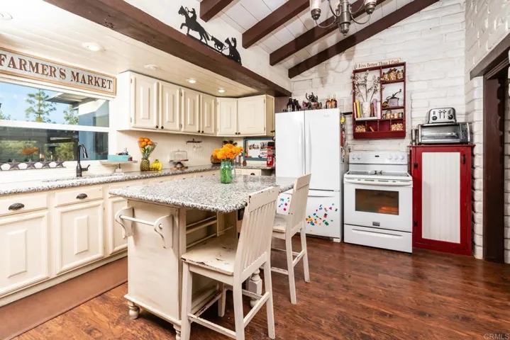 1356 S Grade Road, Alpine, California 91901