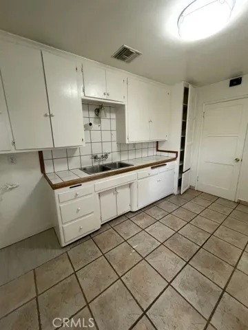 9241 Hasty Avenue, Downey, California 90240