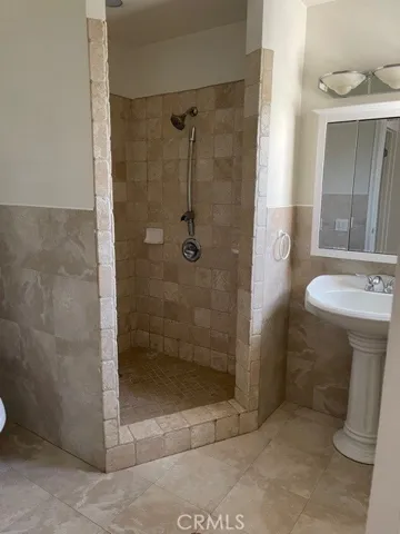 9241 Hasty Avenue, Downey, California 90240