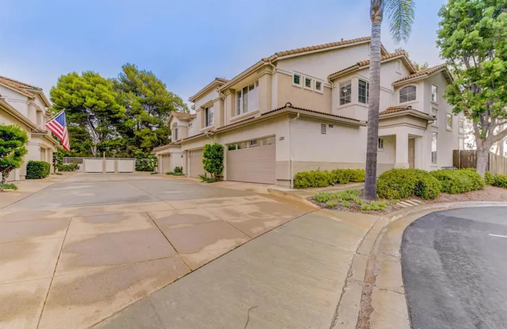 1298 El Mercado Way D, Oceanside, California 92057