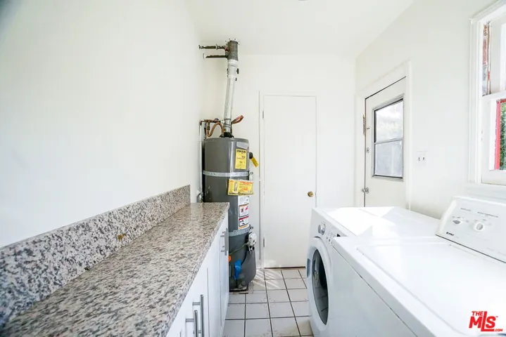 1050 Iliff Street, Pacific Palisades, California 90272