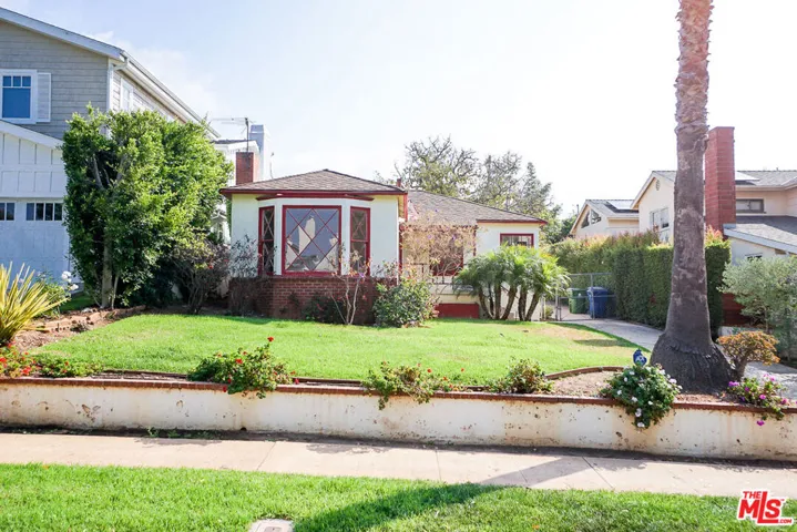 1050 Iliff Street, Pacific Palisades, California 90272