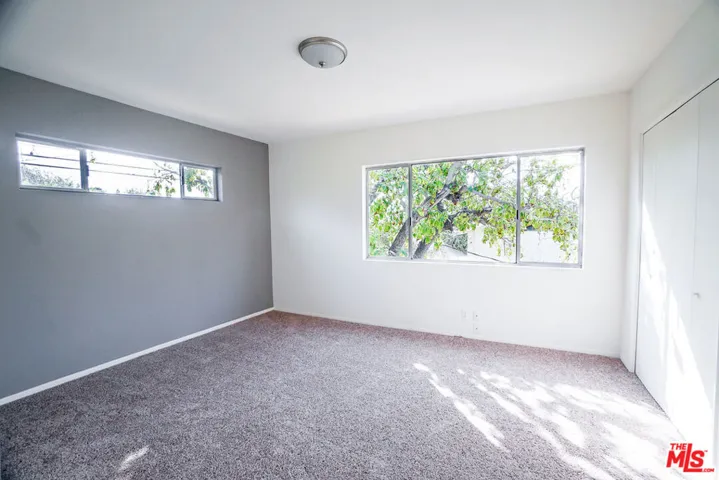 1050 Iliff Street, Pacific Palisades, California 90272