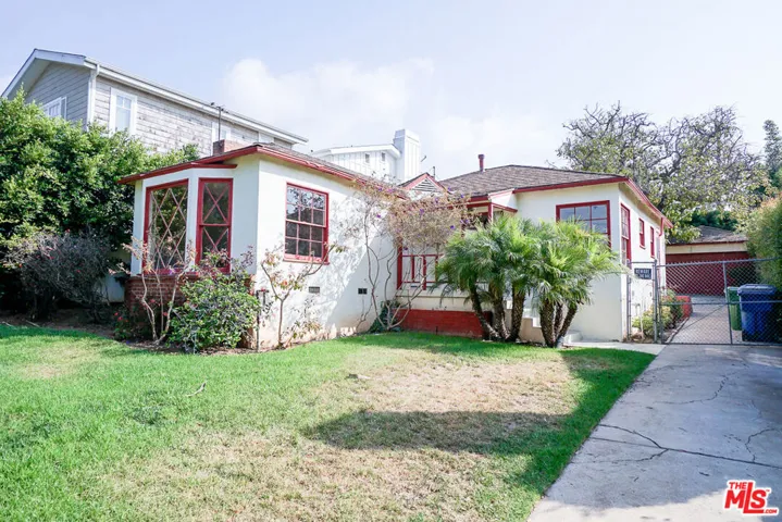 1050 Iliff Street, Pacific Palisades, California 90272