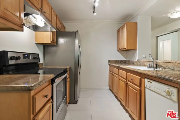 1230 Horn Avenue 522, West Hollywood, California 90069