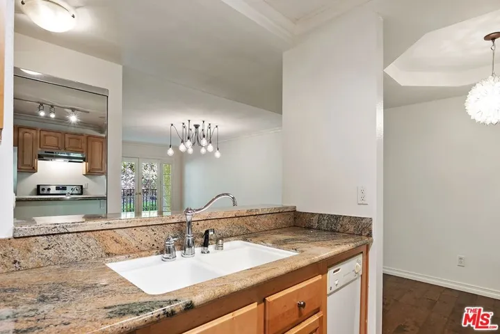 1230 Horn Avenue 522, West Hollywood, California 90069