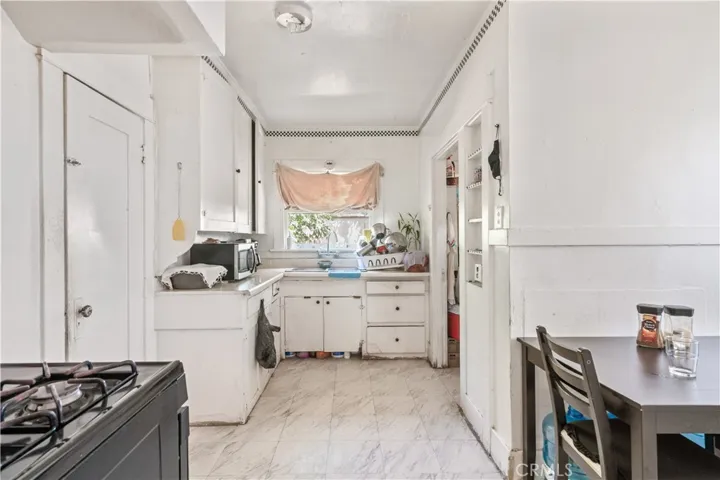 619 W Center Street, Pomona, California 91768