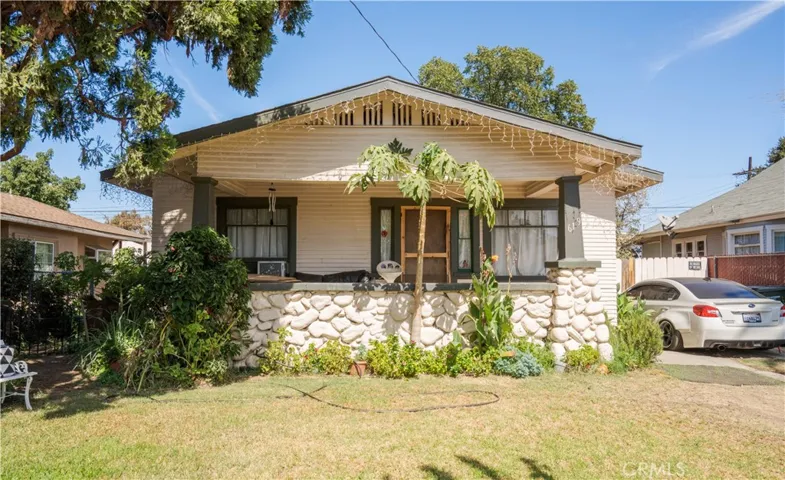 619 W Center Street, Pomona, California 91768