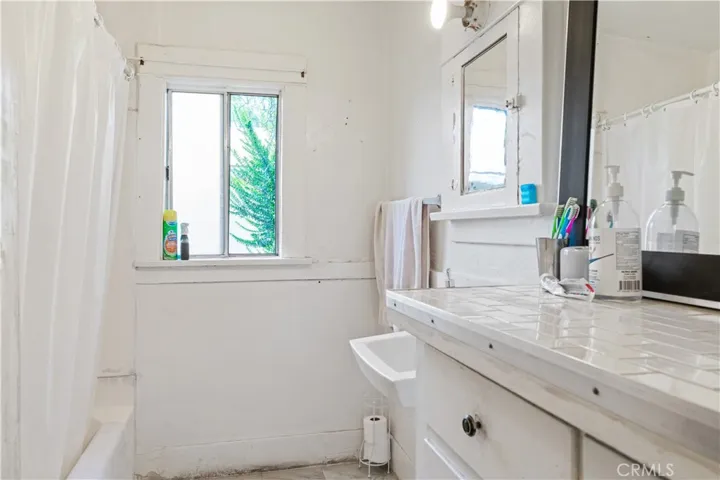 619 W Center Street, Pomona, California 91768