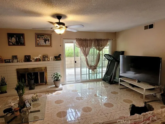 12660 Buttonwood Circle, Riverside, California 92503
