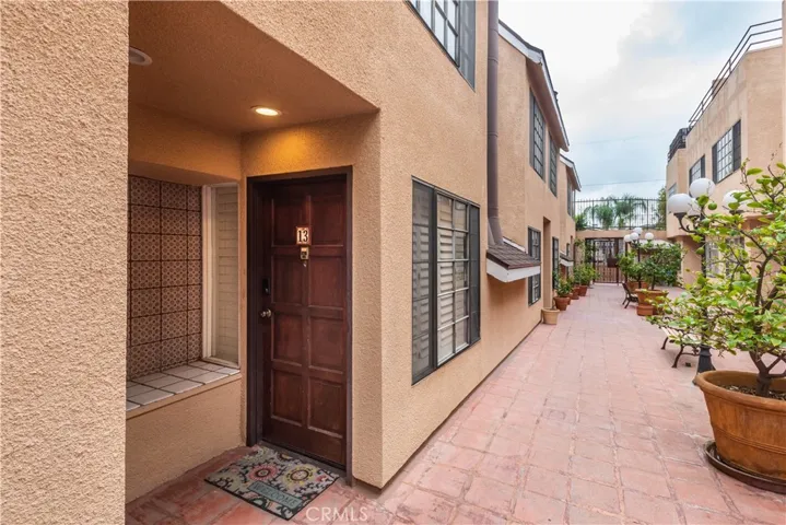 5820 Yolanda Ave 13, Tarzana, California 91356