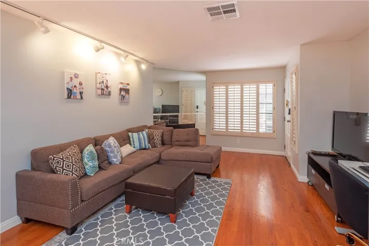 5820 Yolanda Ave 13, Tarzana, California 91356