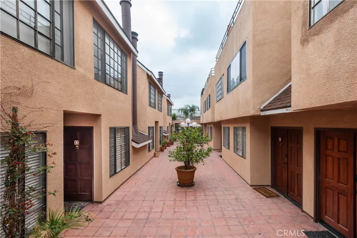 5820 Yolanda Ave 13, Tarzana, California 91356