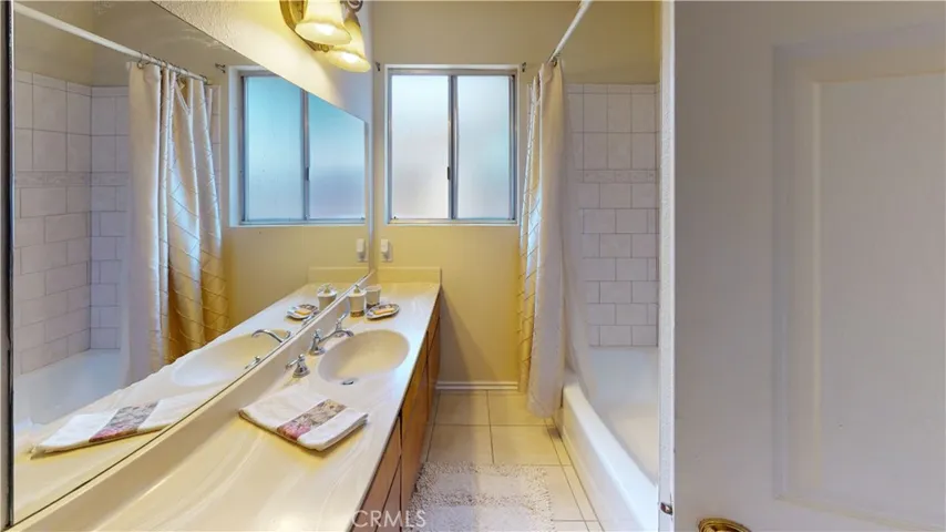 461 Houston Drive, Thousand Oaks, California 91360