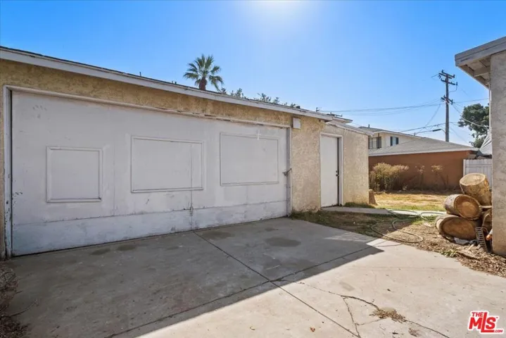 11004 California Avenue, Lynwood, California 90262