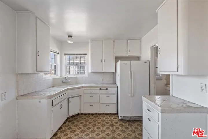 11004 California Avenue, Lynwood, California 90262