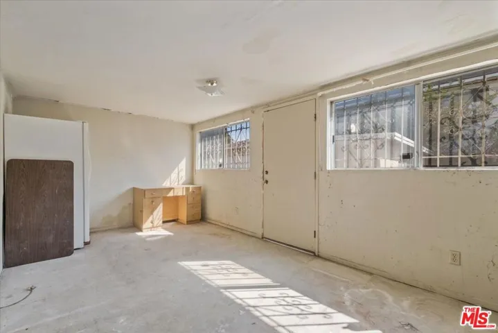 11004 California Avenue, Lynwood, California 90262