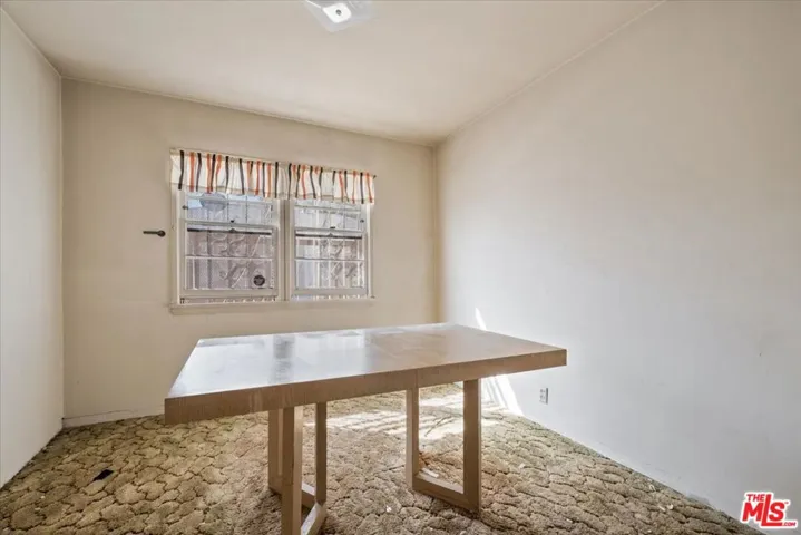 11004 California Avenue, Lynwood, California 90262