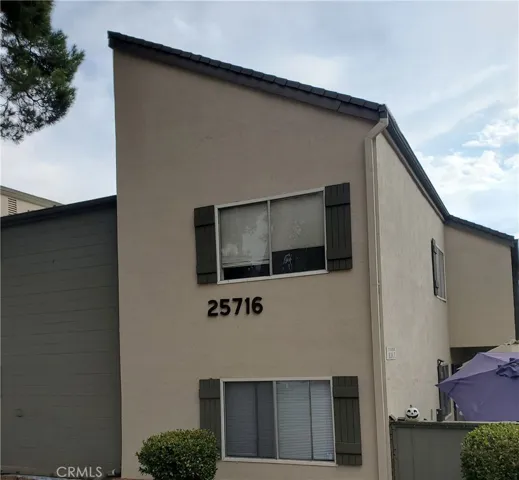 25716 Player Drive T7, Valencia, California 91355