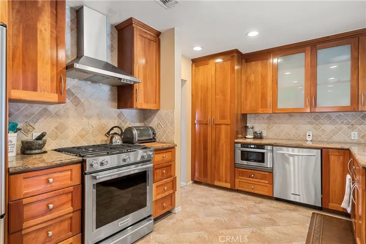 14710 Sunnymead Drive, La Mirada, California 90638