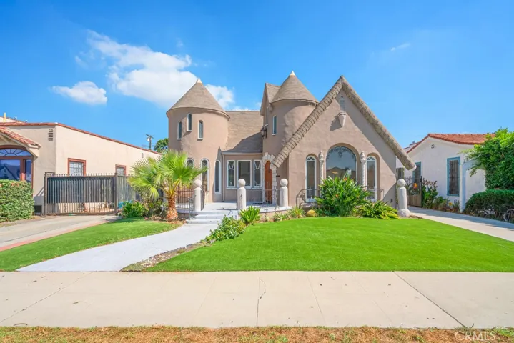 2822 Somerset Drive, Los Angeles, California 90016