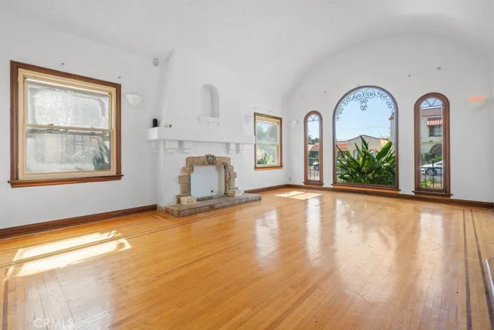 2822 Somerset Drive, Los Angeles, California 90016