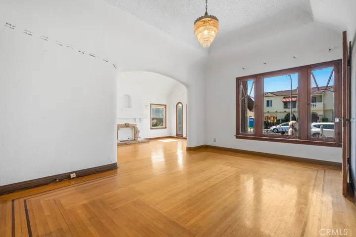 2822 Somerset Drive, Los Angeles, California 90016