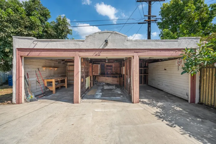 2822 Somerset Drive, Los Angeles, California 90016