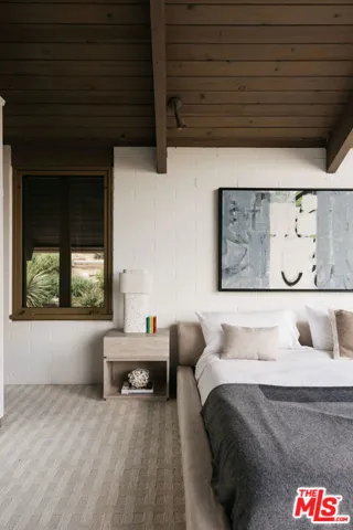 875 Skyland Drive, Sierra Madre, California 91024