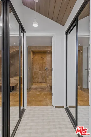 875 Skyland Drive, Sierra Madre, California 91024