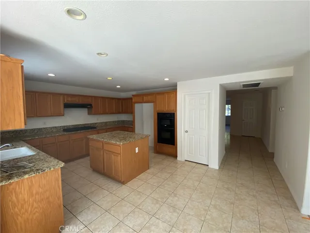10999 Everygreen Loop, Corona, California 92883