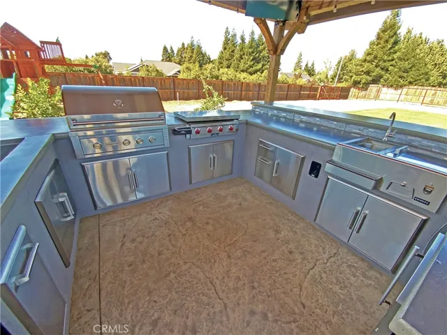 Out Door Kitchen