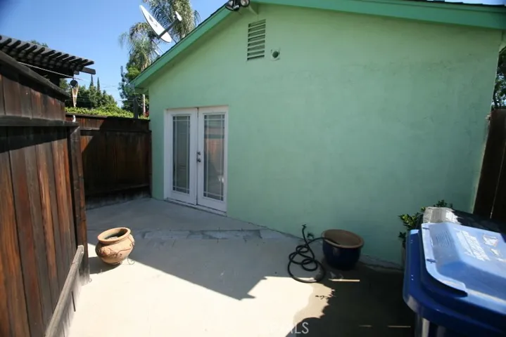 5706 Bevis Avenue, Sherman Oaks, California 91411