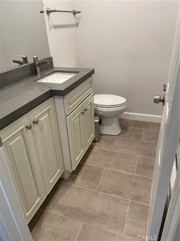 17101 Los Modelos Street, Fountain Valley, California 92708
