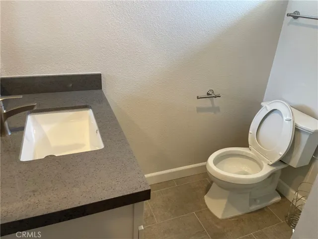 17101 Los Modelos Street, Fountain Valley, California 92708