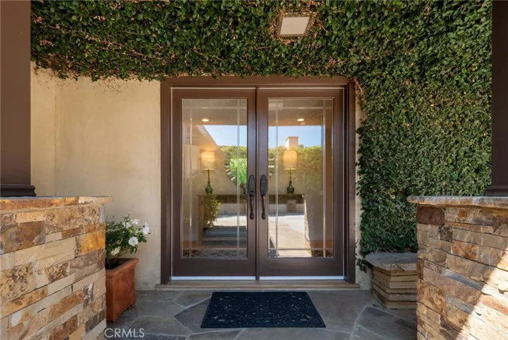 Entryway double doors