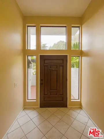 1669 Michael Lane, Pacific Palisades, California 90272
