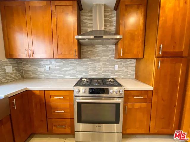 1669 Michael Lane, Pacific Palisades, California 90272