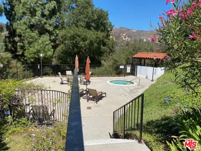 1669 Michael Lane, Pacific Palisades, California 90272
