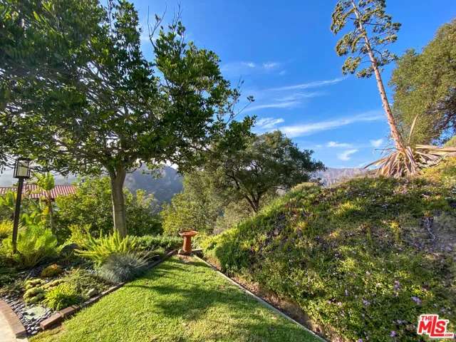 1669 Michael Lane, Pacific Palisades, California 90272